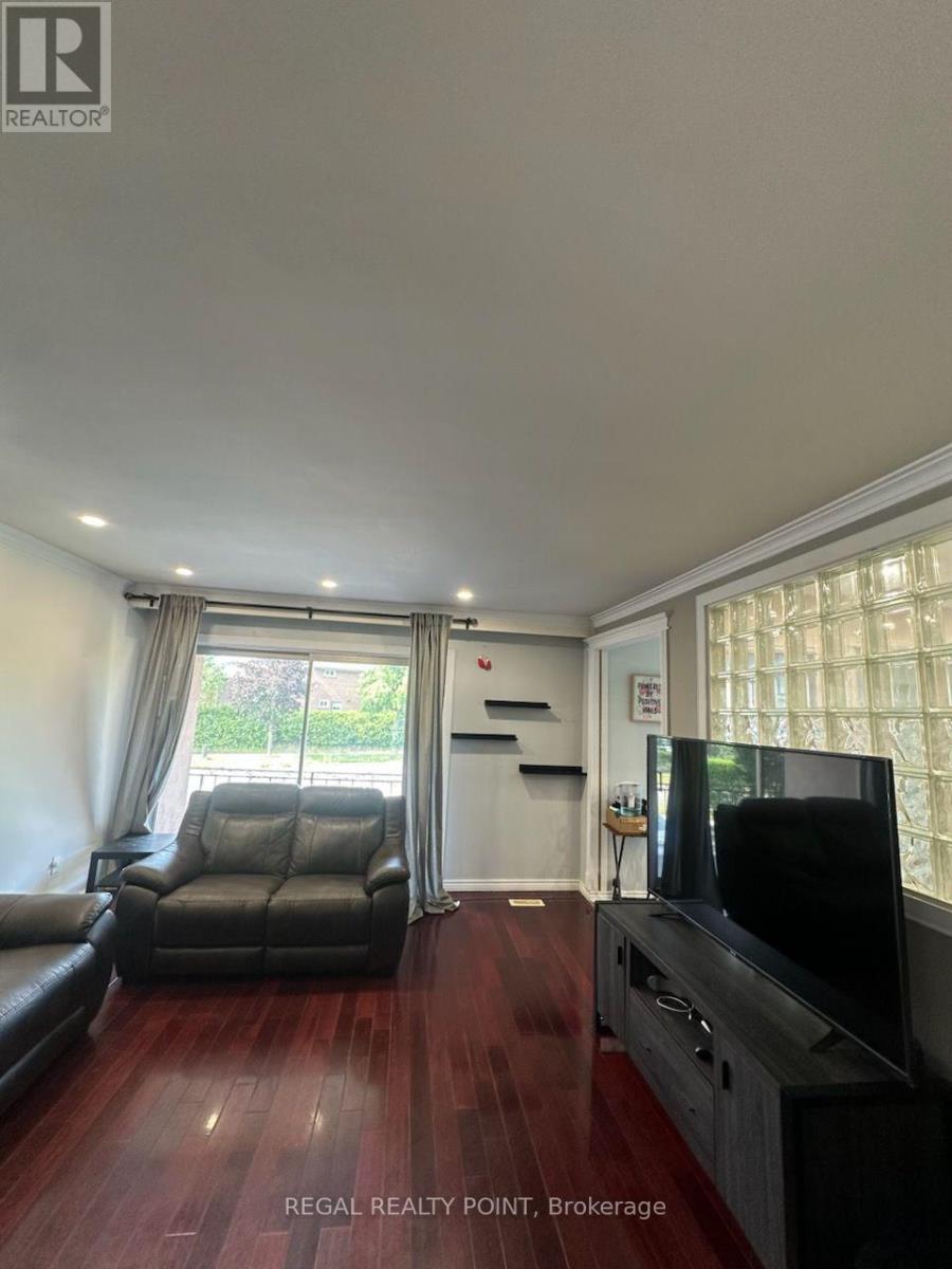 6 Harrington Crescent Property Photo 6