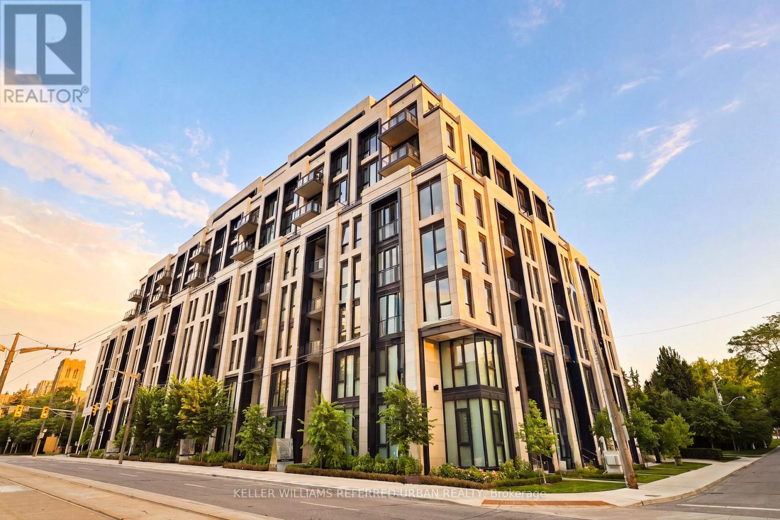 313 - 2 FOREST HILL ROAD