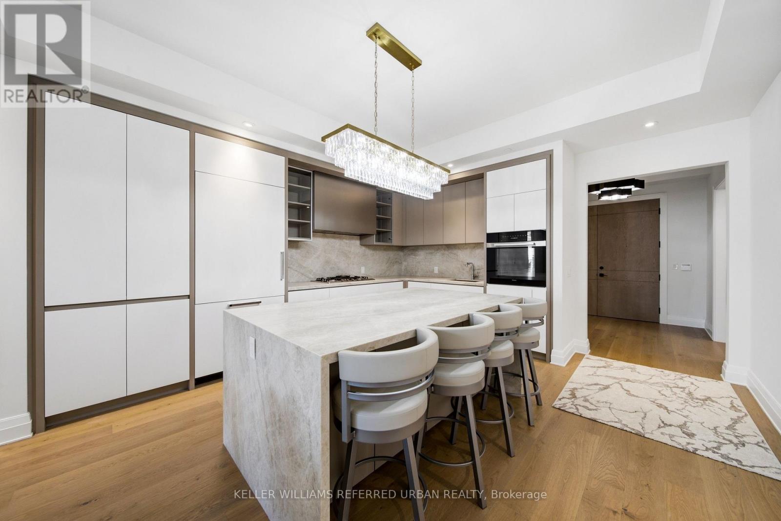 313 - 2 Forest Hill Road Property Photo 16