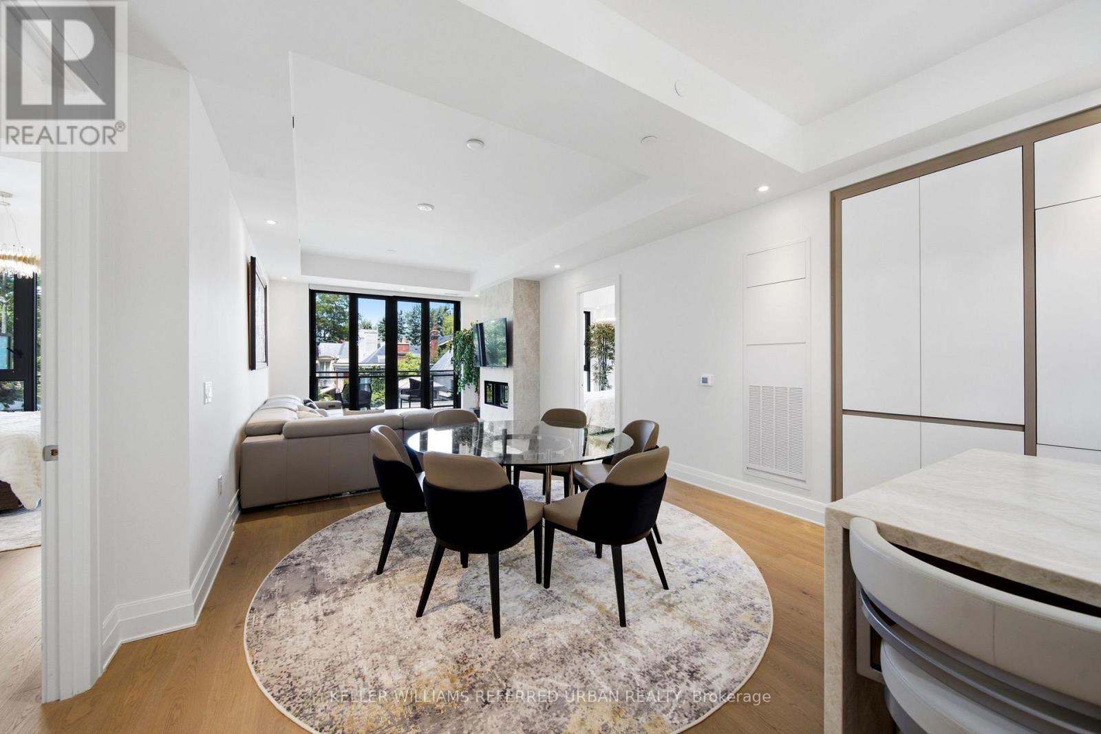 313 - 2 Forest Hill Road Property Photo 17