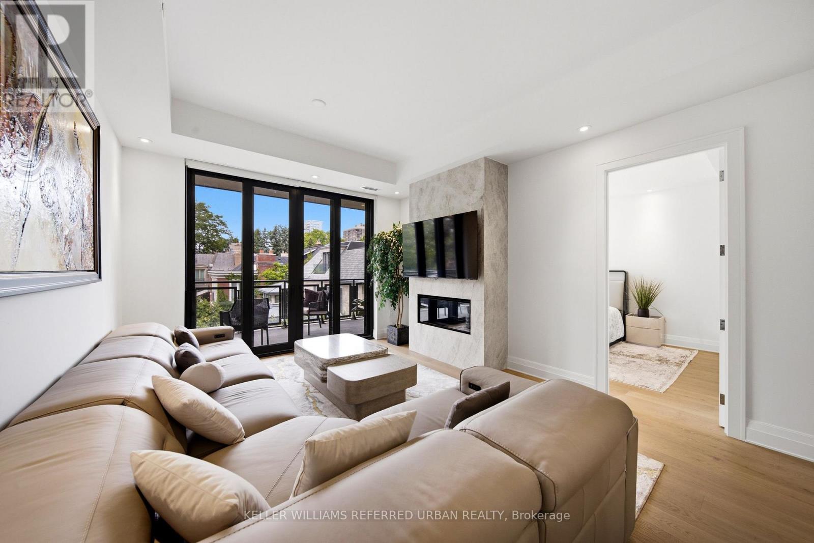 313 - 2 Forest Hill Road Property Photo 20