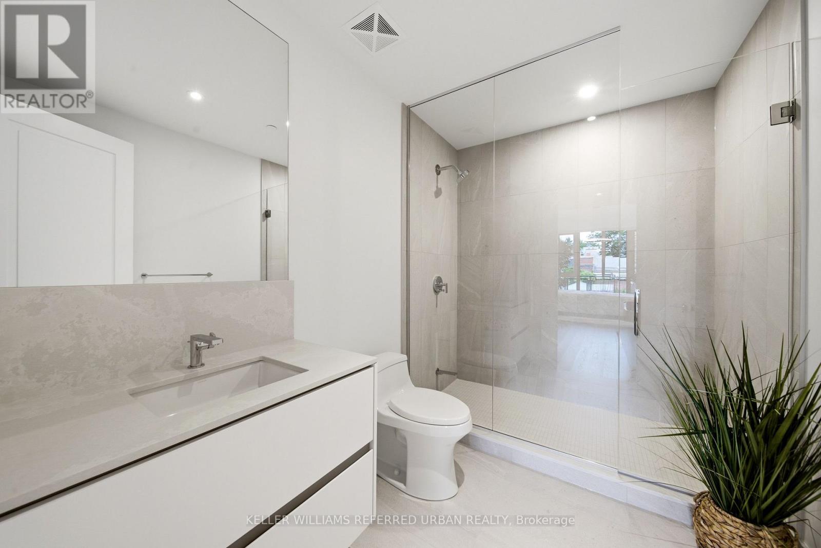 313 - 2 Forest Hill Road Property Photo 31