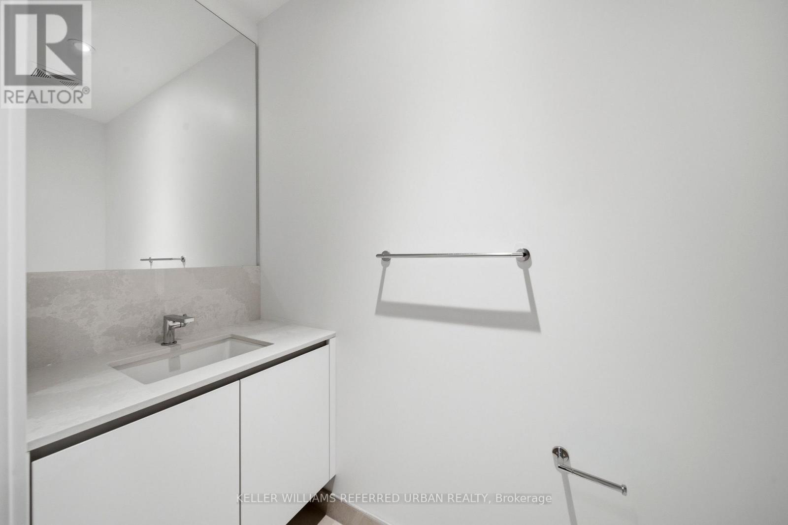 313 - 2 Forest Hill Road Property Photo 41