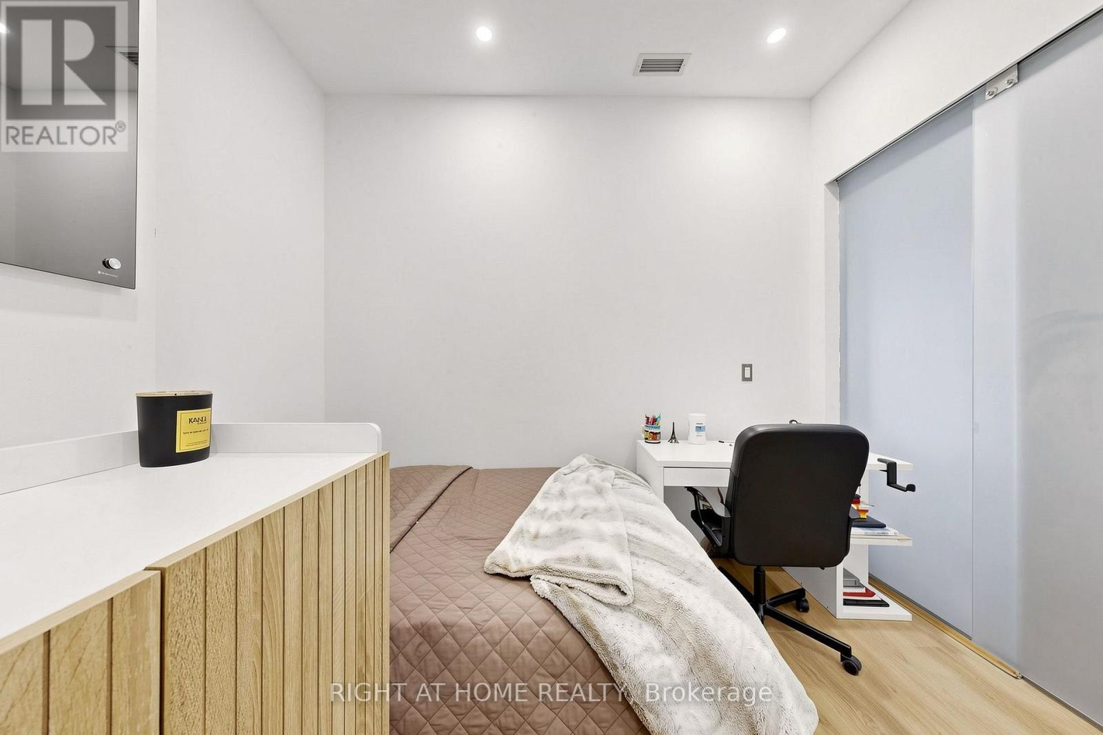 1104 - 797 Don Mills Road Property Photo 24