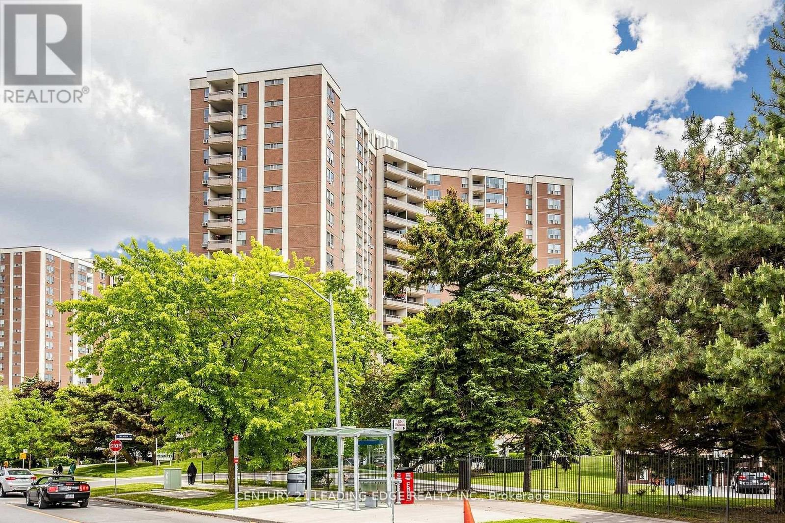 304 - 5 Vicora Linkway Property Photo 3