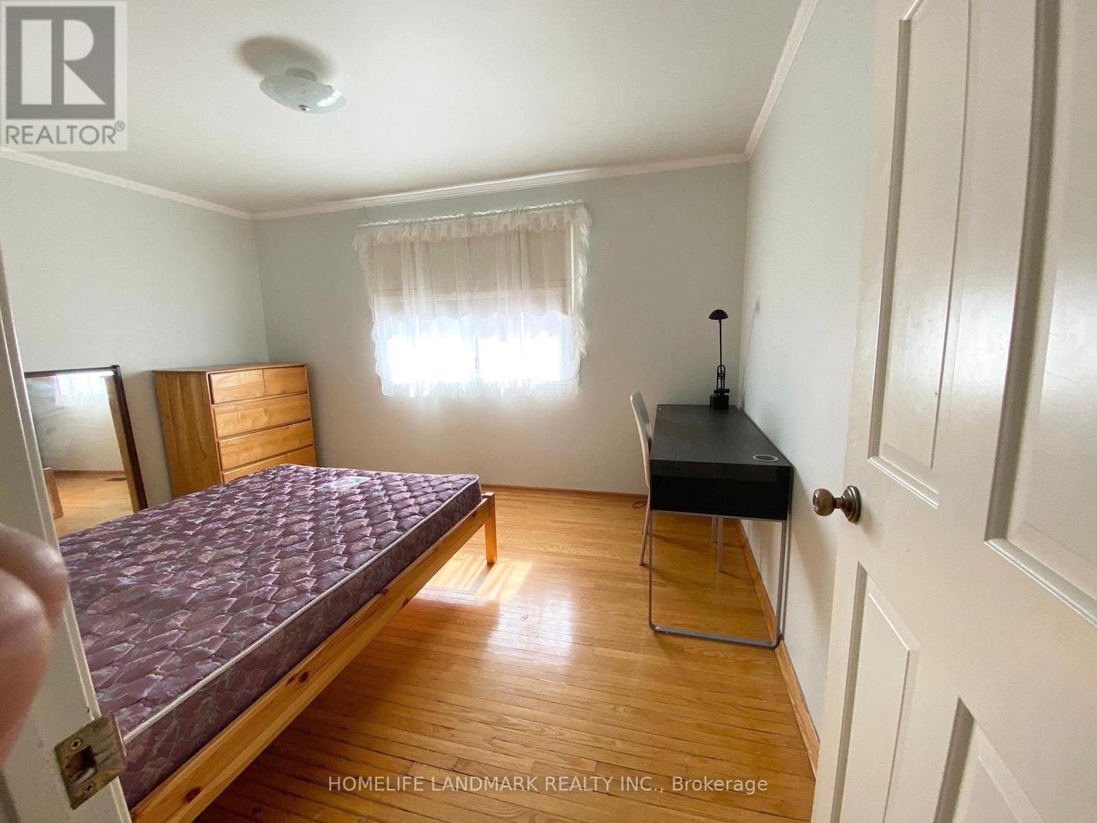 105 Whitehorn Crescent Property Photo 3