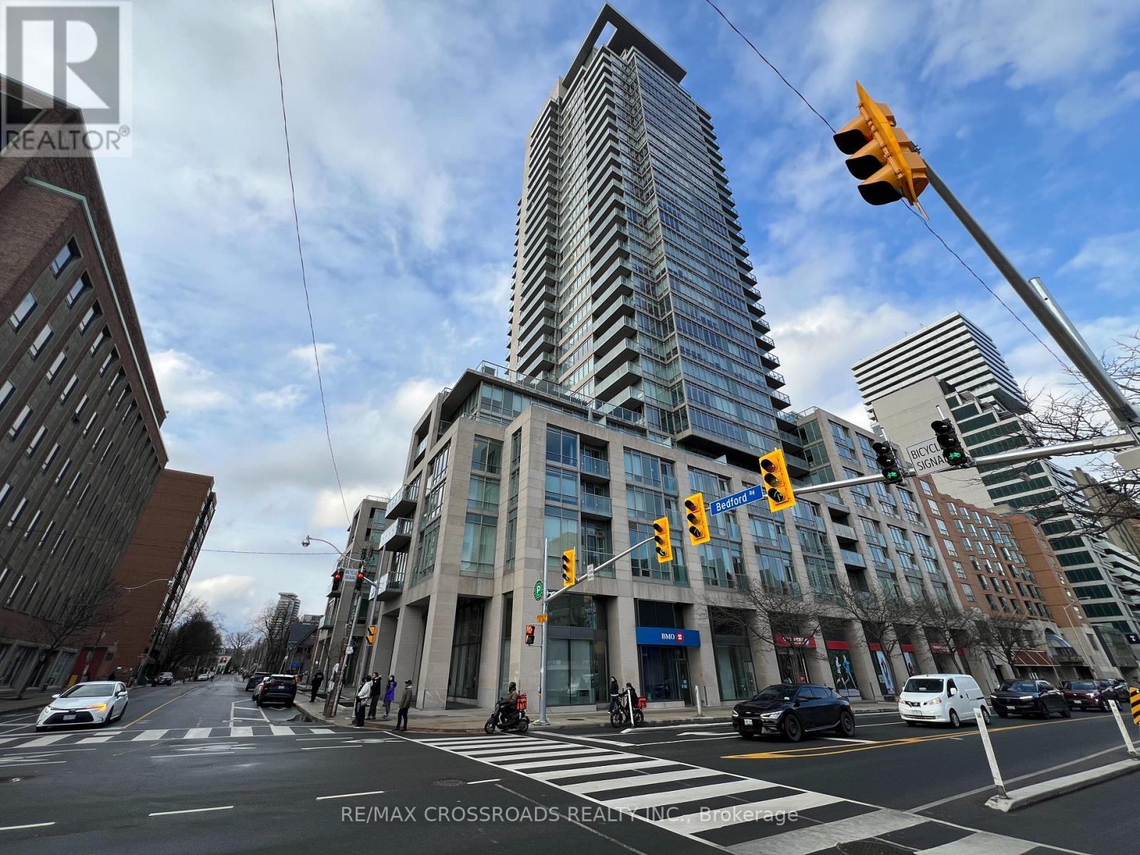 3003 - 1 BEDFORD ROAD