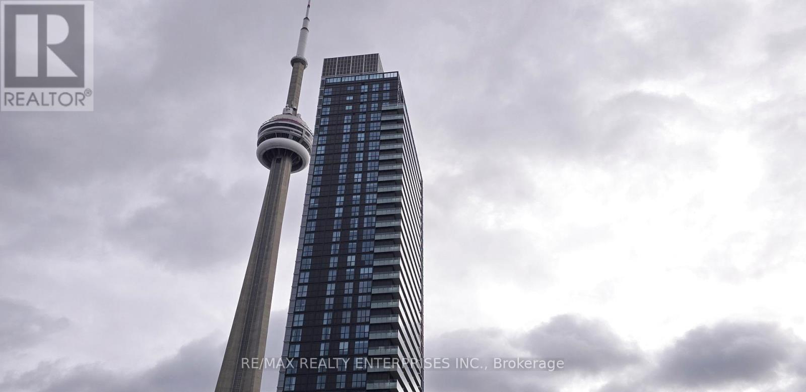 1435 - 250 Wellington Street W Property Photo 24
