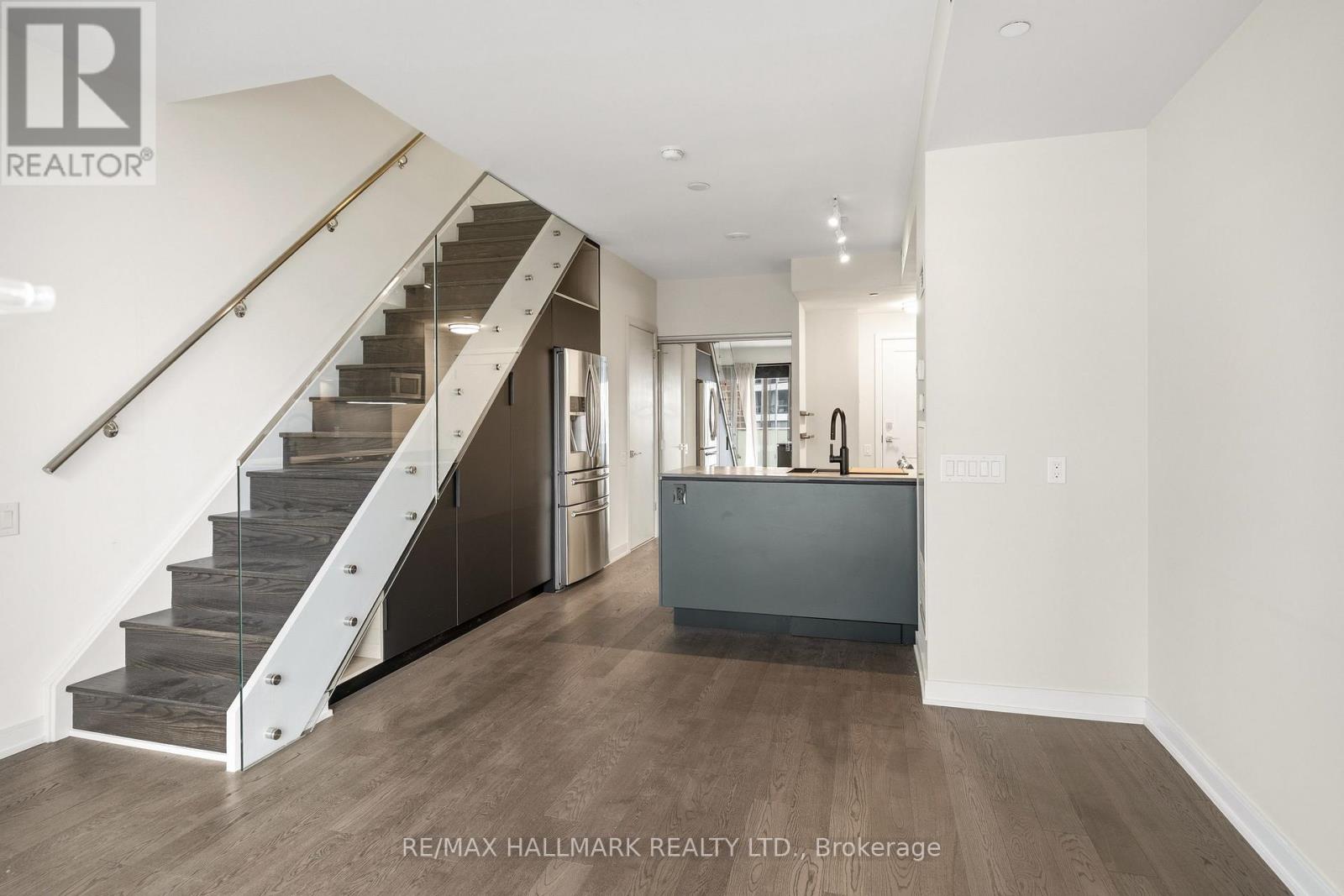 1811 - 57 St Joseph Street Property Photo 10