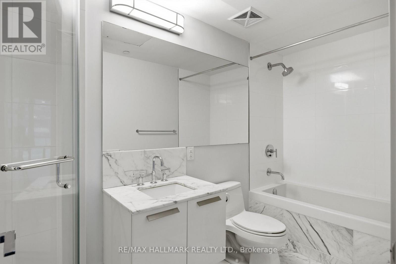 1811 - 57 St Joseph Street Property Photo 13