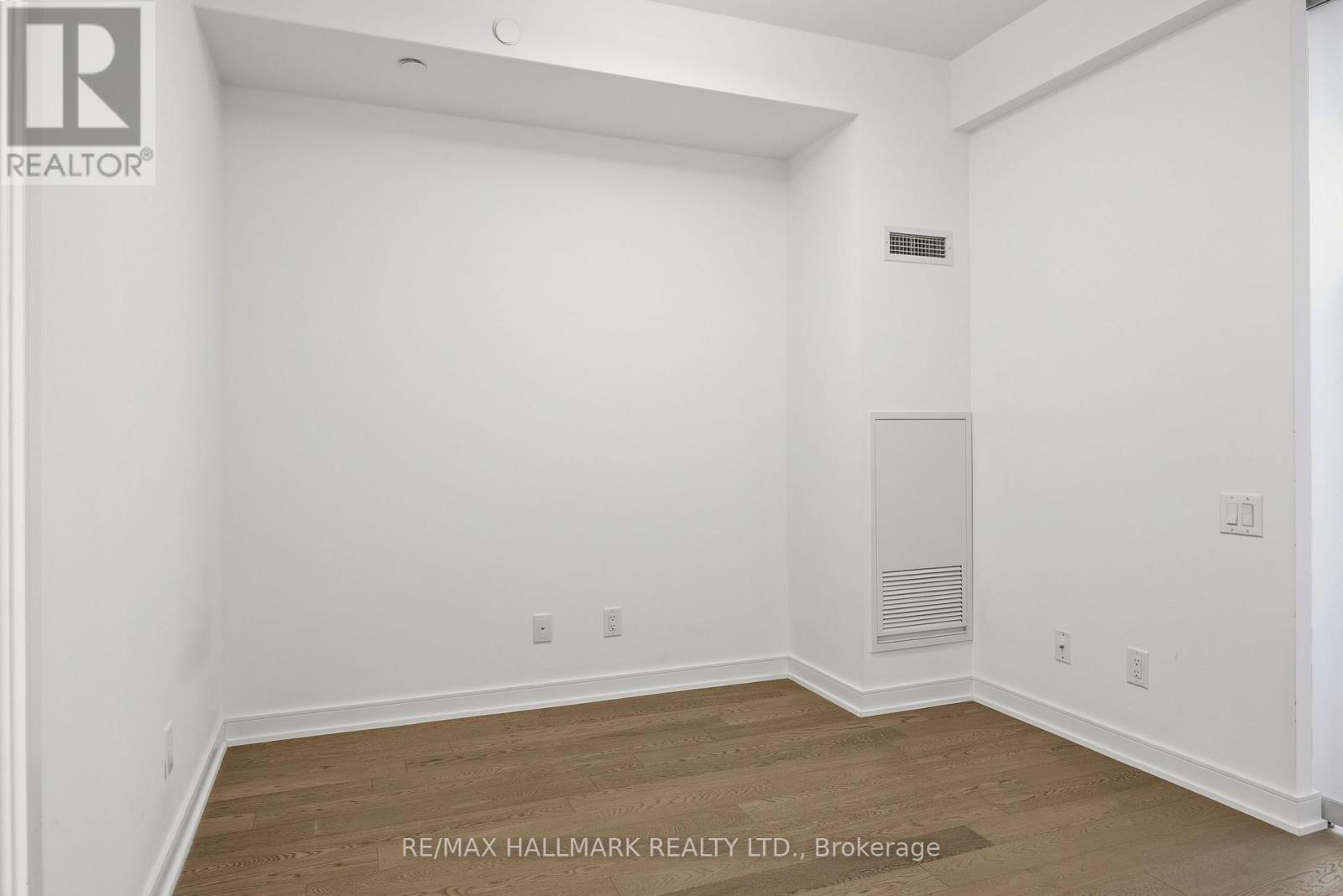 1811 - 57 St Joseph Street Property Photo 16