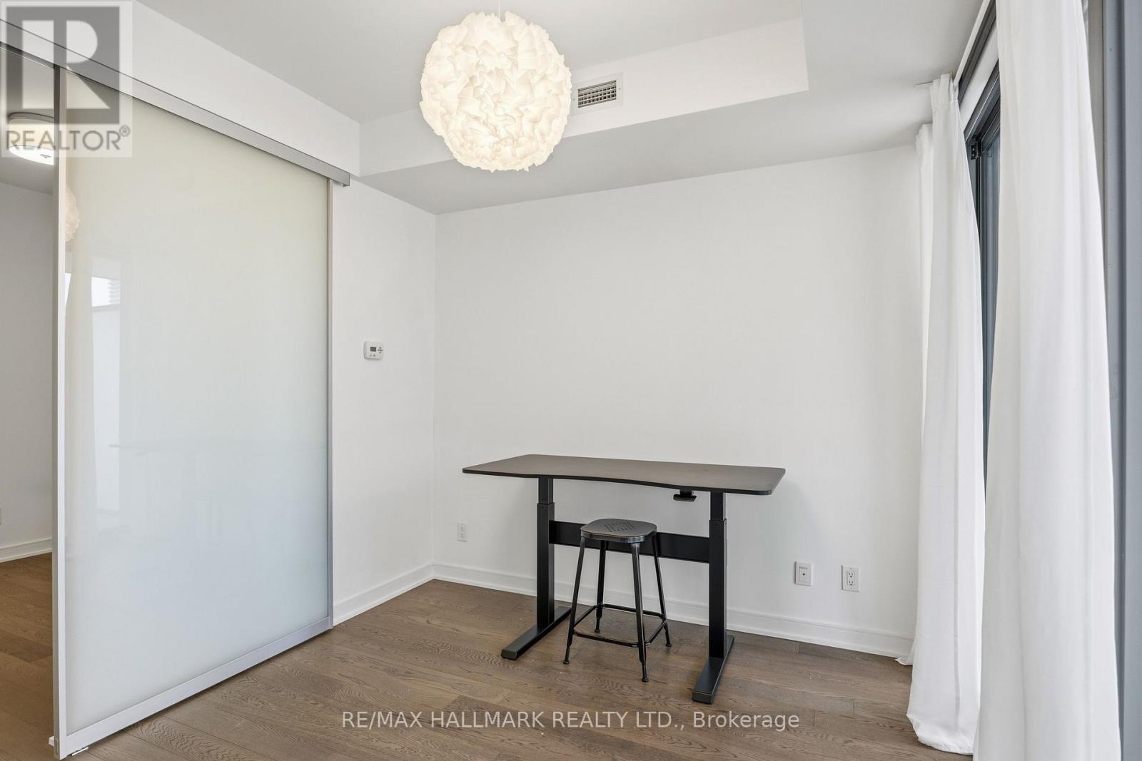 1811 - 57 St Joseph Street Property Photo 19