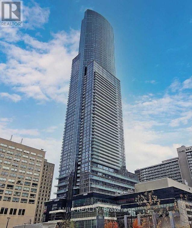 817 - 386 Yonge Street Property Photo 1