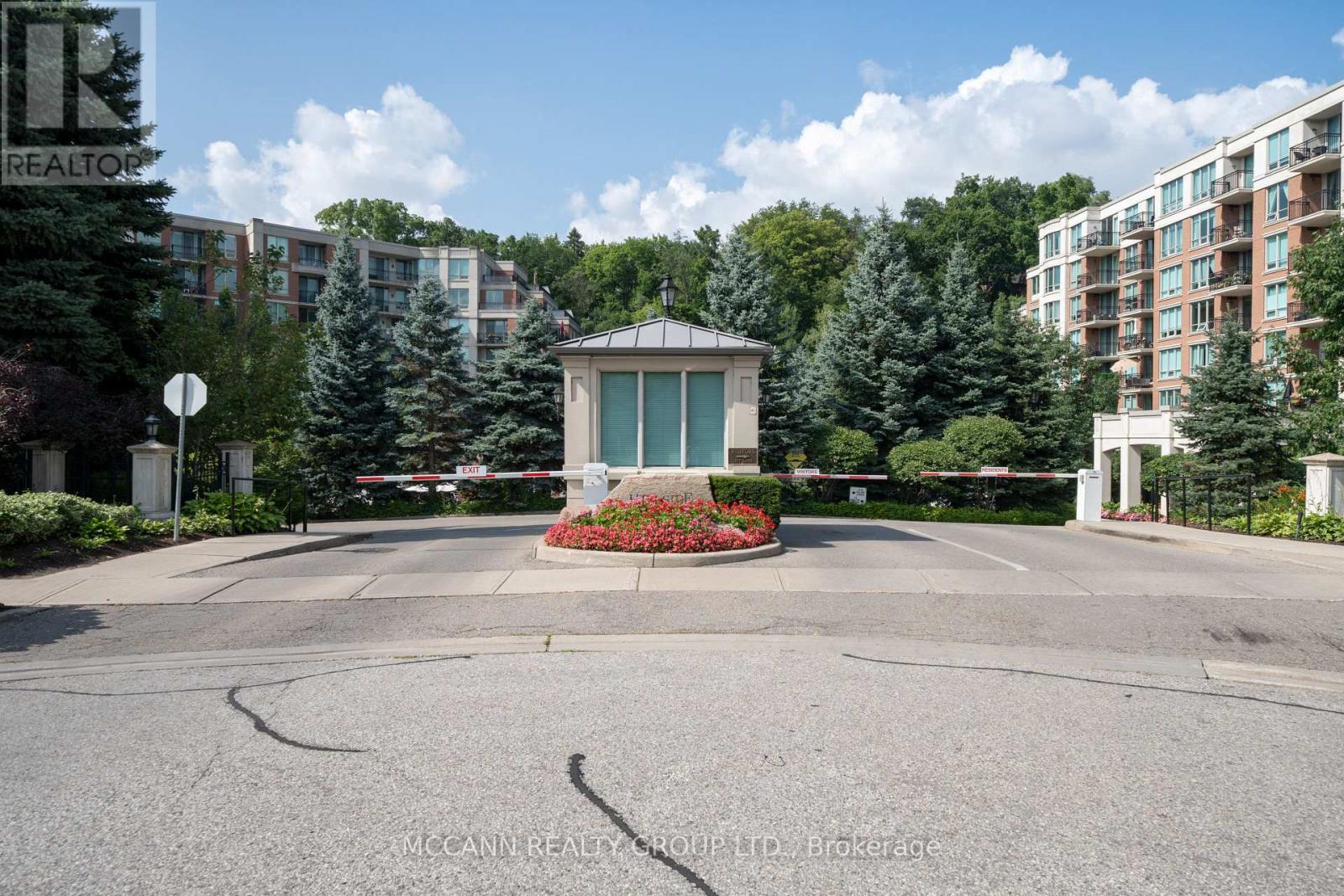 221 - 28 WILLIAM CARSON CRESCENT Property Photo 1