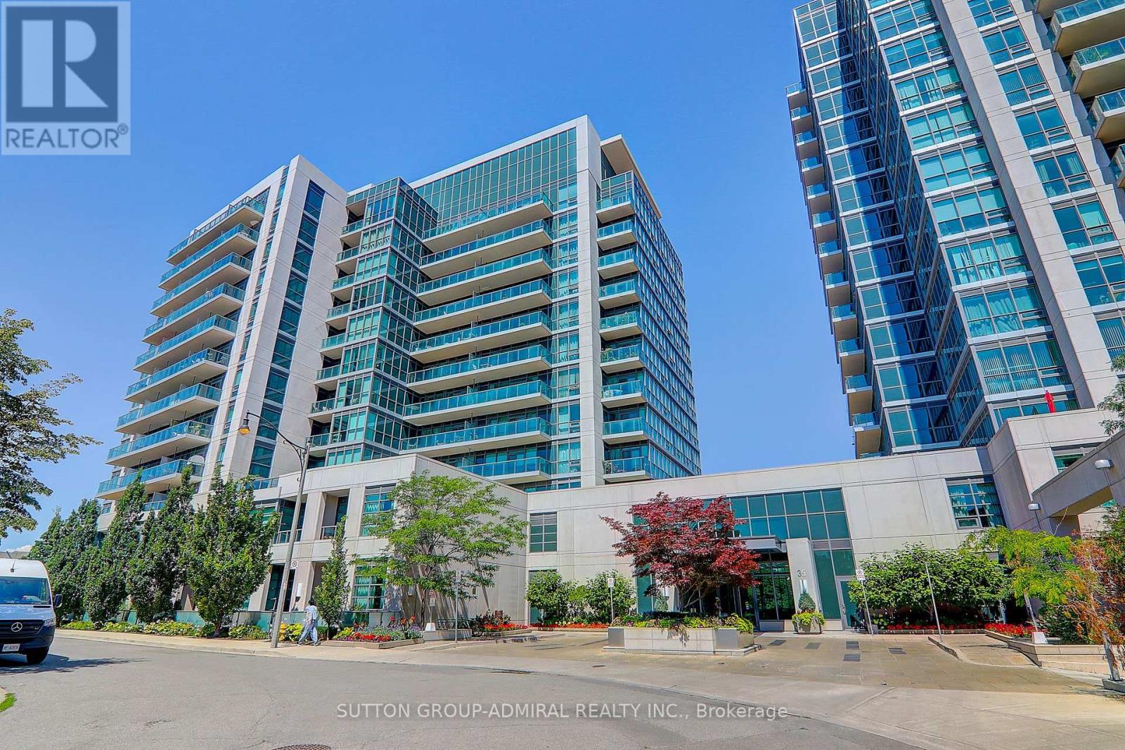1413 - 35 Brian Peck Crescent Property Photo 1