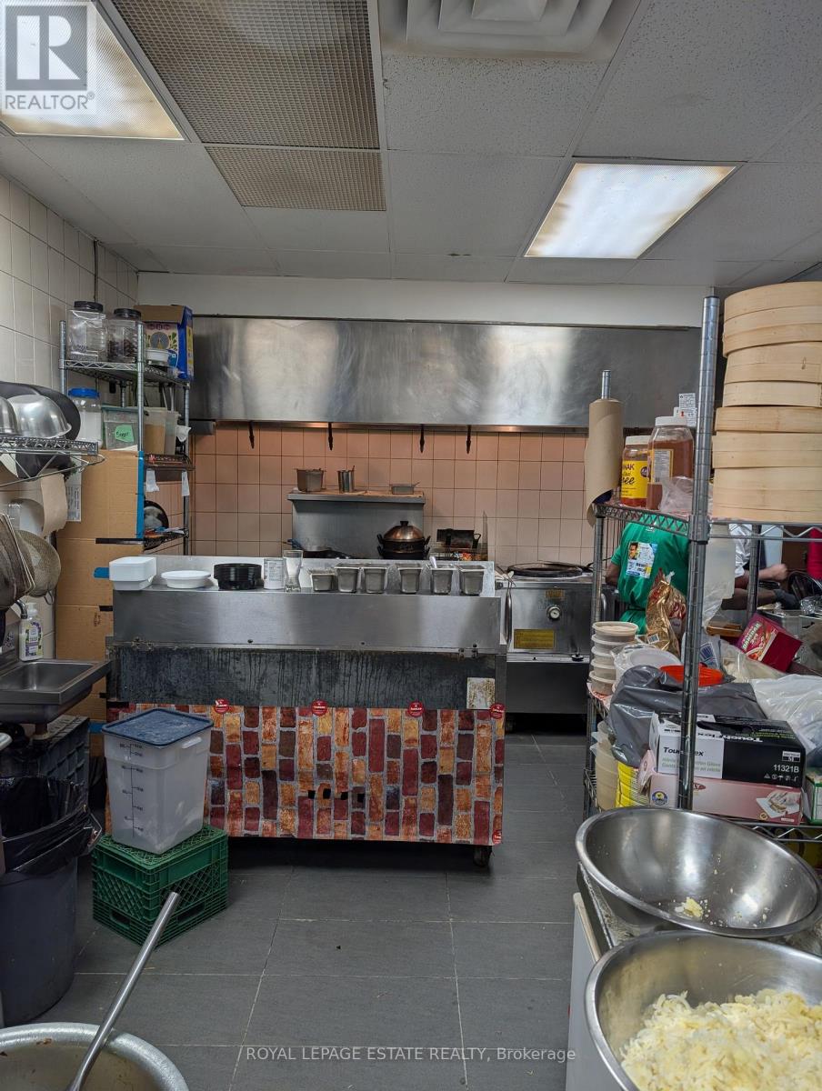 804 Eglinton Avenue E Property Photo 6