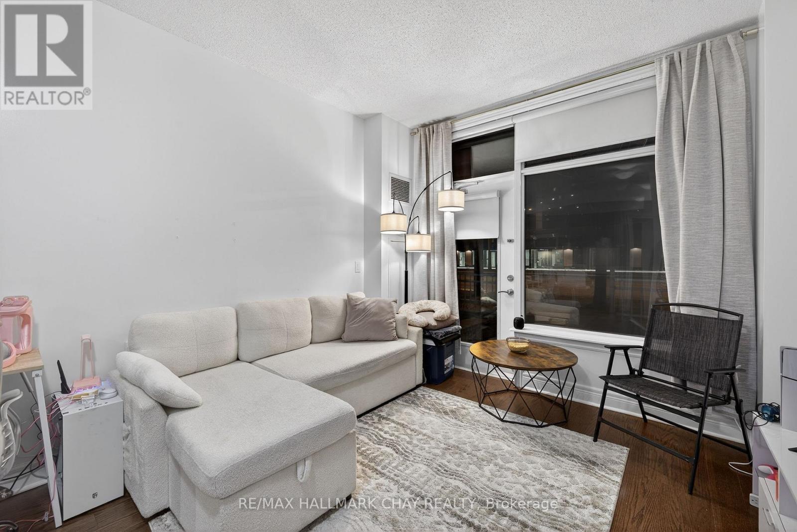 108 - 701 Sheppard Avenue W Property Photo 6