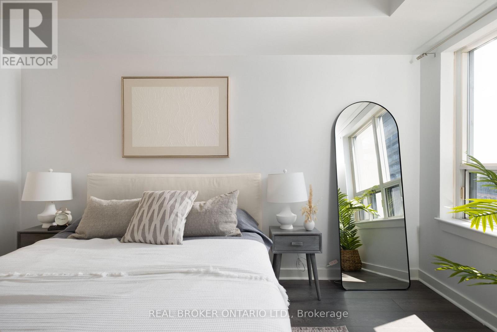 1416 - 255 Richmond Street E Property Photo 11