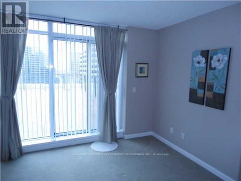 1910 - 111 Elizabeth Street Property Photo 8