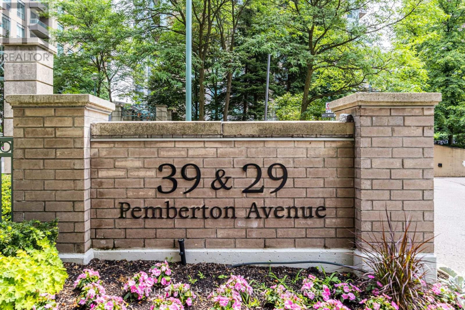 401 - 39 Pemberton Avenue Property Photo 5