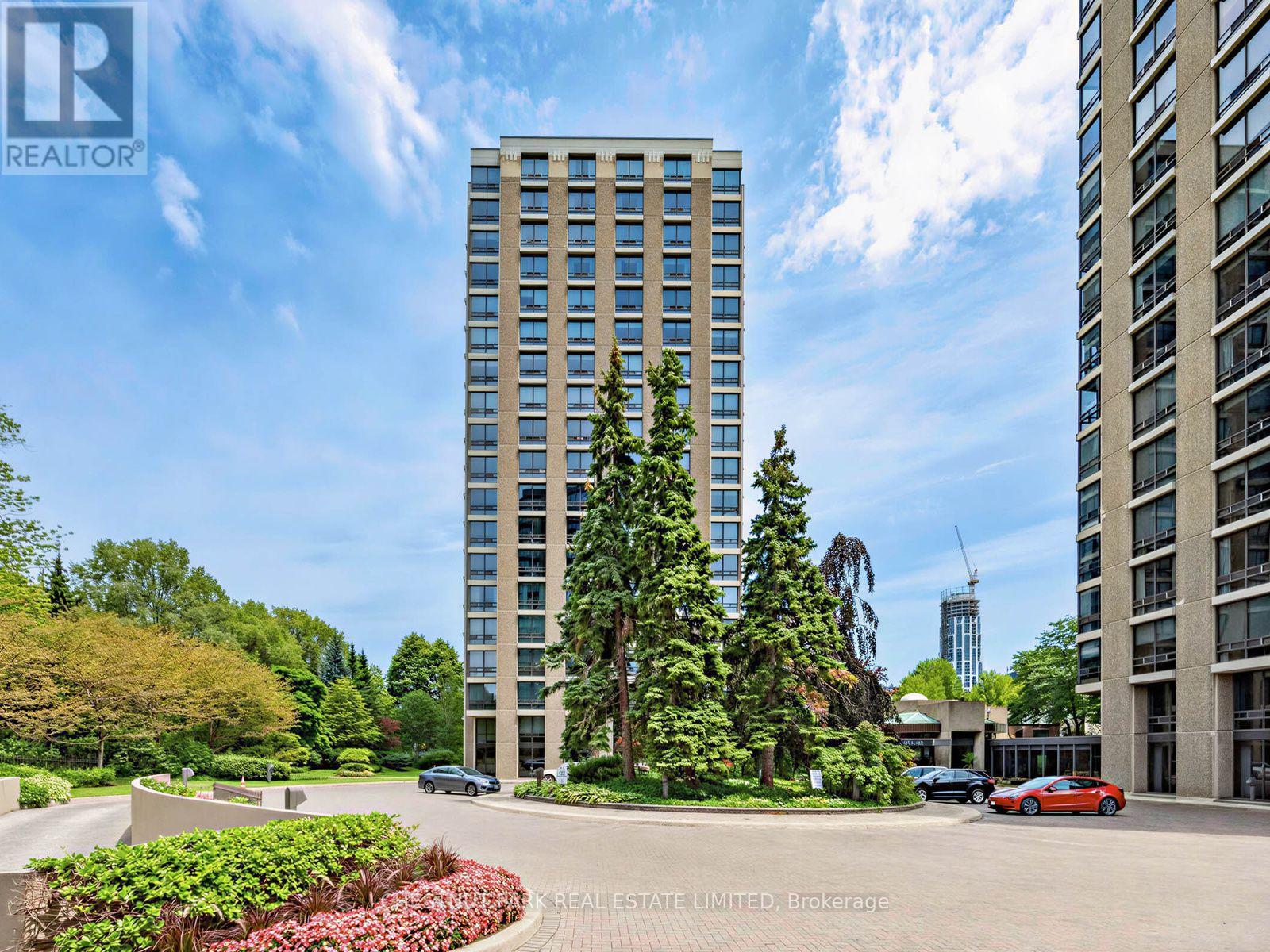 304 - 625 AVENUE ROAD