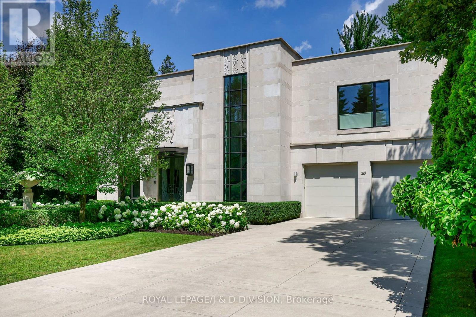 20 Forest Glen Crescent Property Photo 1