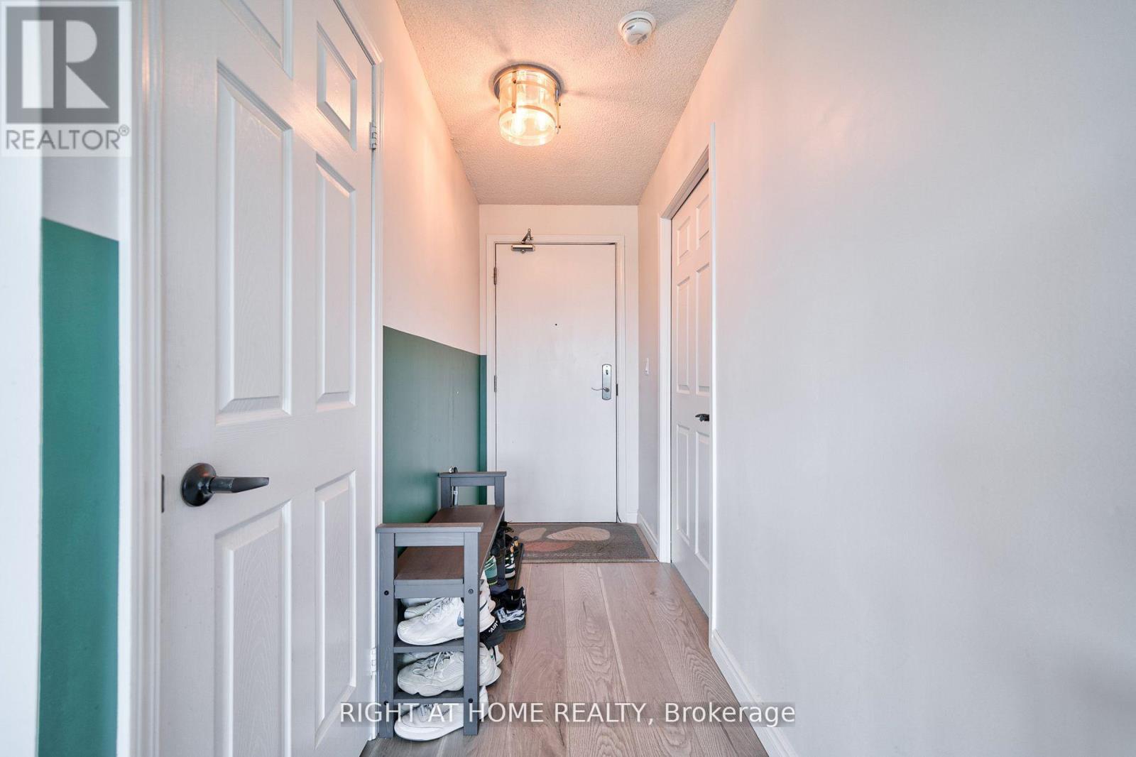 813 - 18 Valley Woods Road Property Photo 5