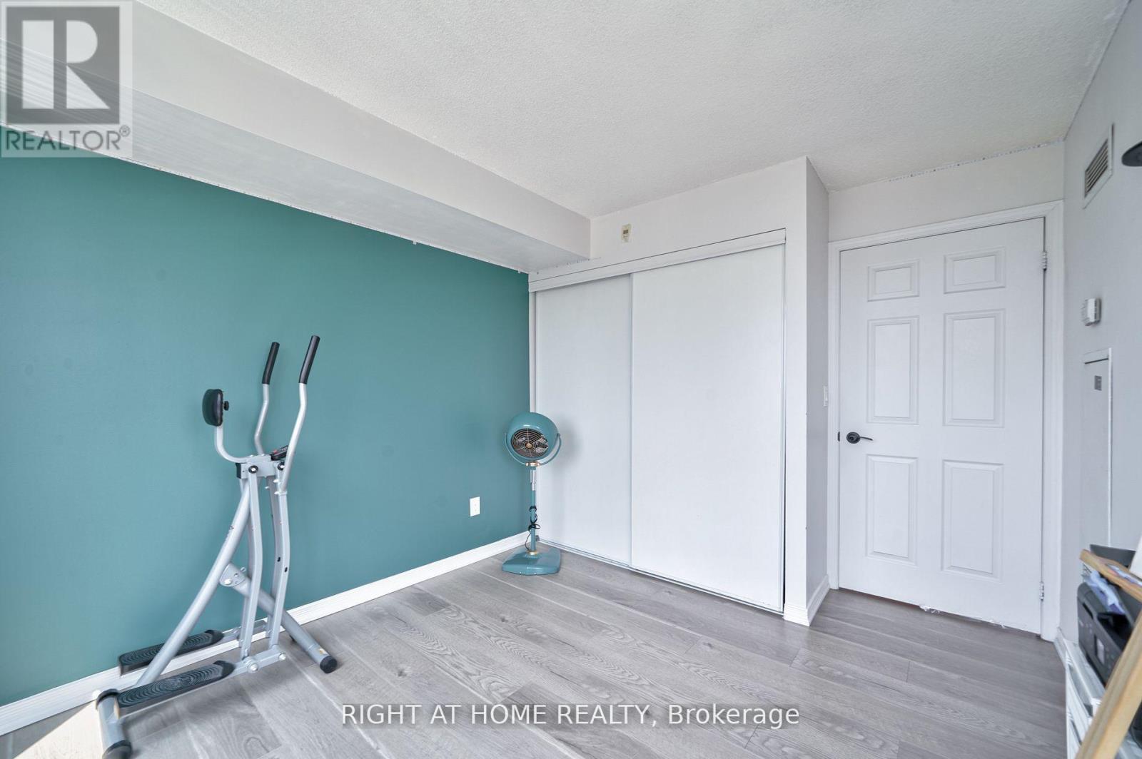 813 - 18 Valley Woods Road Property Photo 16
