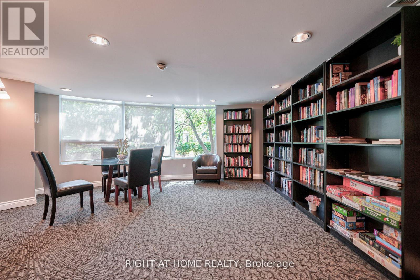 813 - 18 Valley Woods Road Property Photo 20