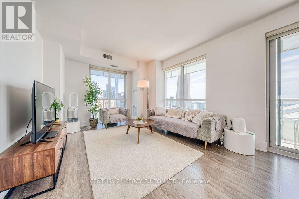 2811 - 300 Front Street W Property Photo 13