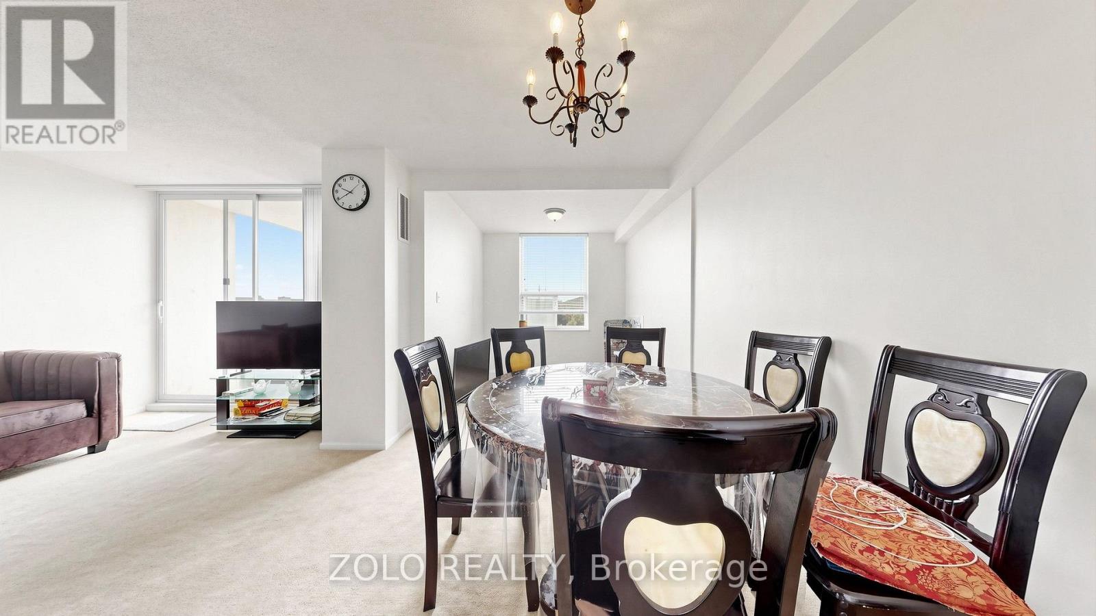 915 - 20 Edgecliff Golfway Property Photo 16