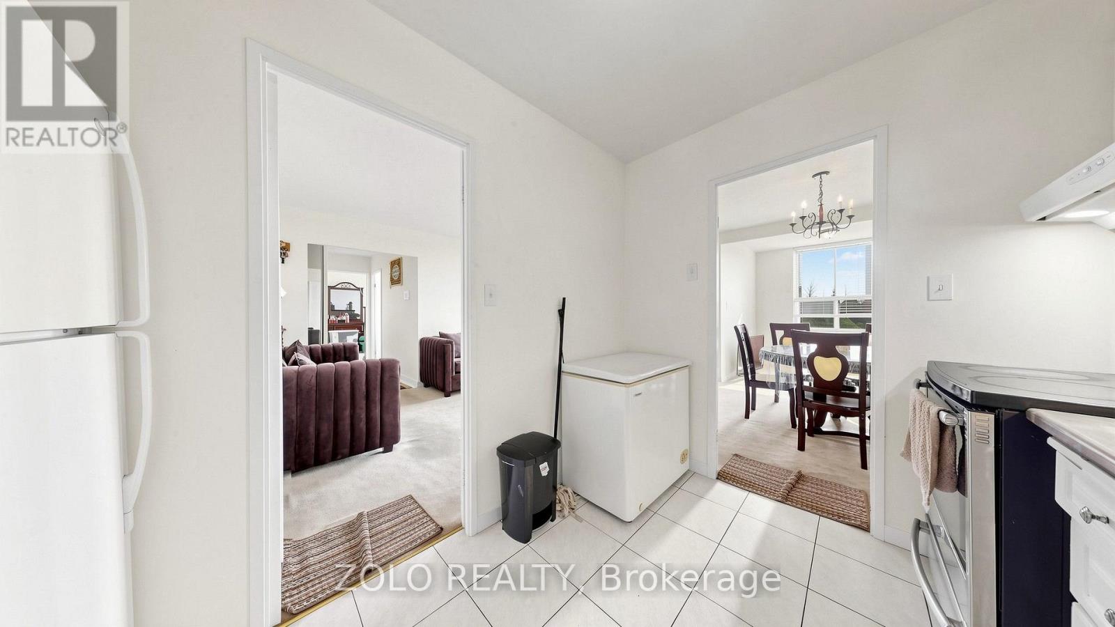 915 - 20 Edgecliff Golfway Property Photo 20