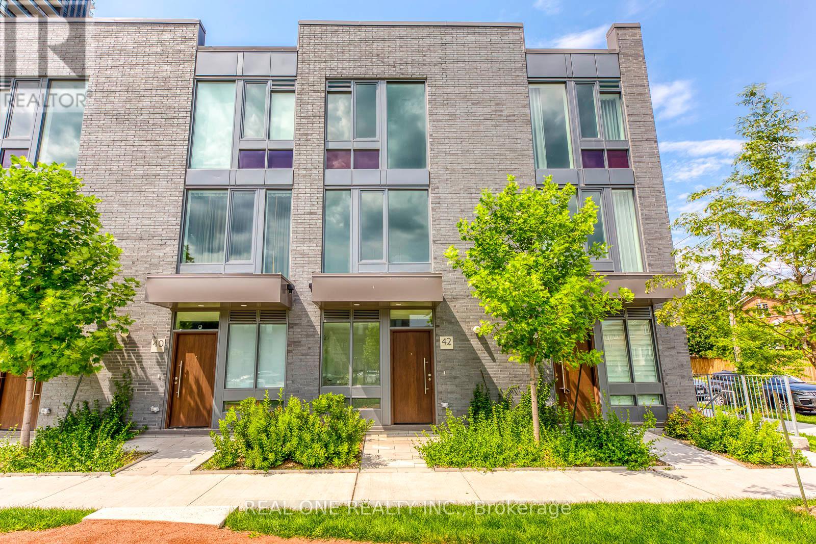 42 Sonic Way Property Photo 1