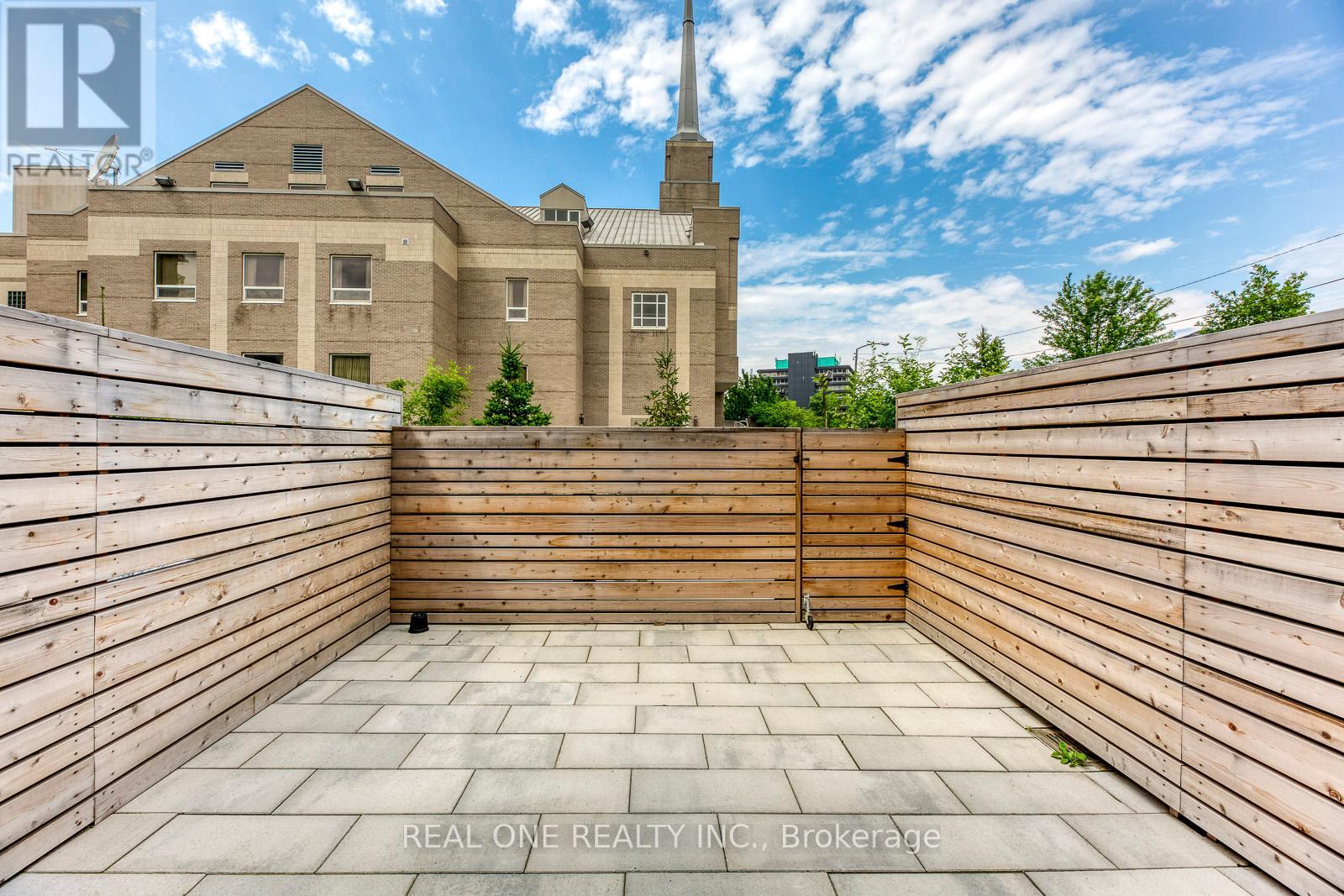42 Sonic Way Property Photo 8