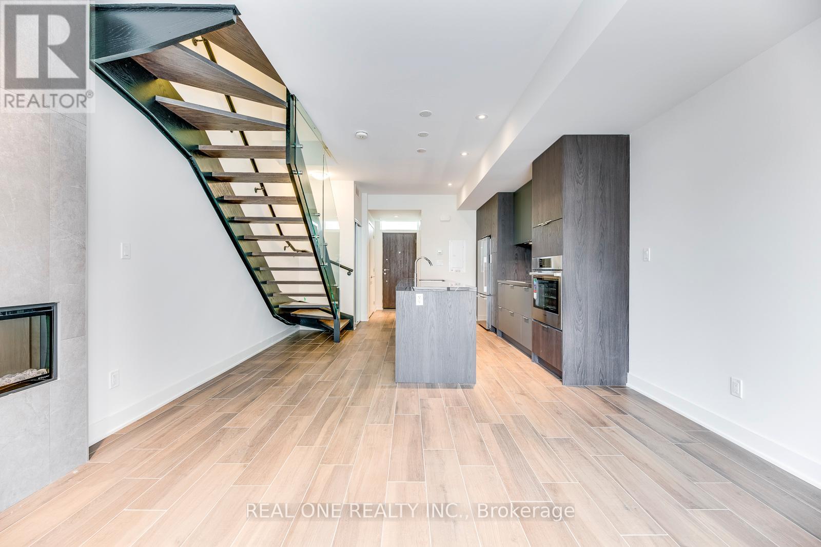 42 Sonic Way Property Photo 12