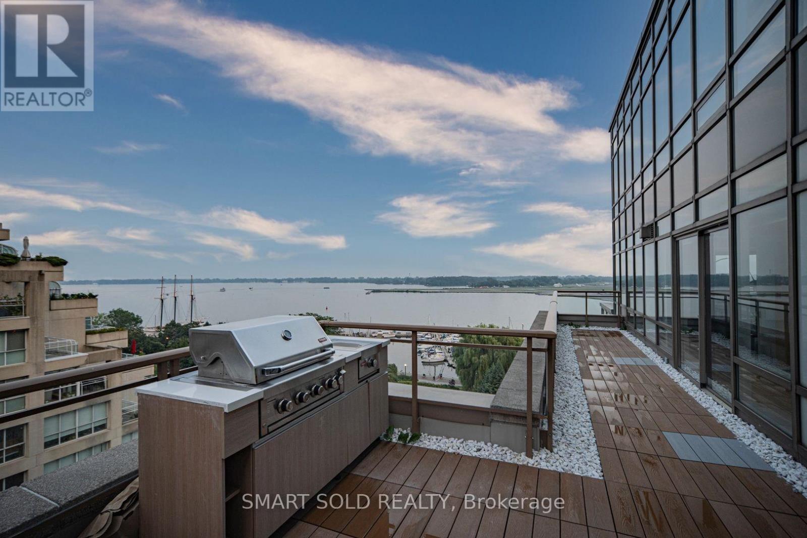 Ph01e - 500 Queens Quay W Property Photo 7