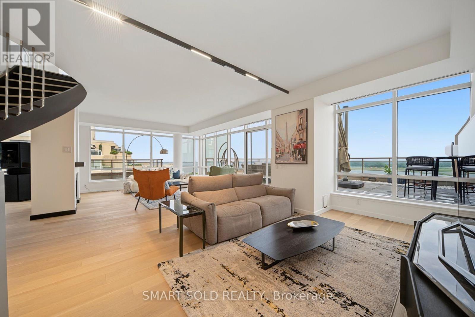 Ph01e - 500 Queens Quay W Property Photo 15