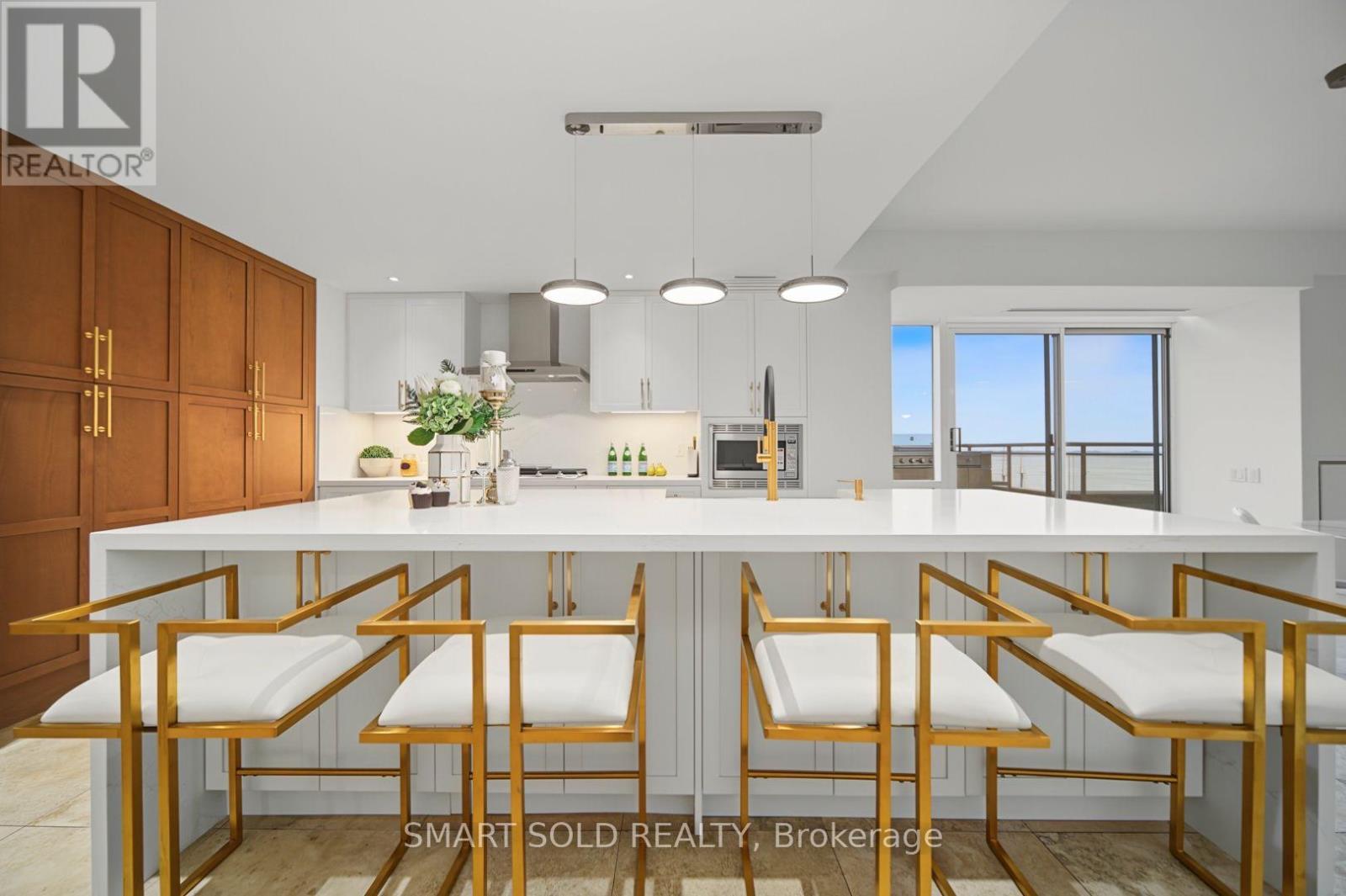 Ph01e - 500 Queens Quay W Property Photo 18