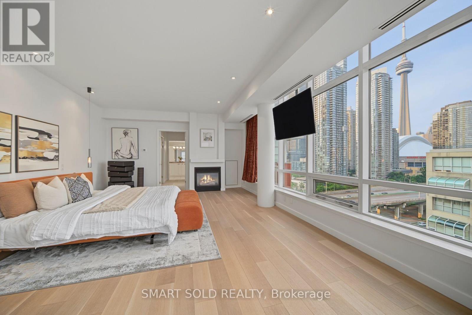 Ph01e - 500 Queens Quay W Property Photo 27