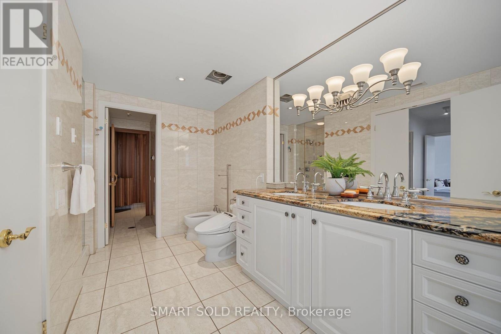 Ph01e - 500 Queens Quay W Property Photo 29