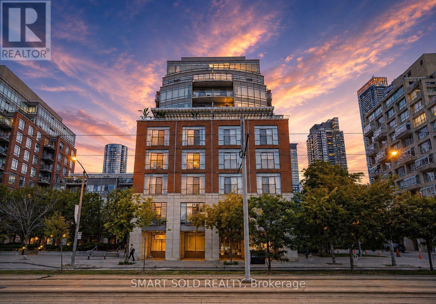 Ph01e - 500 Queens Quay W Property Photo 42