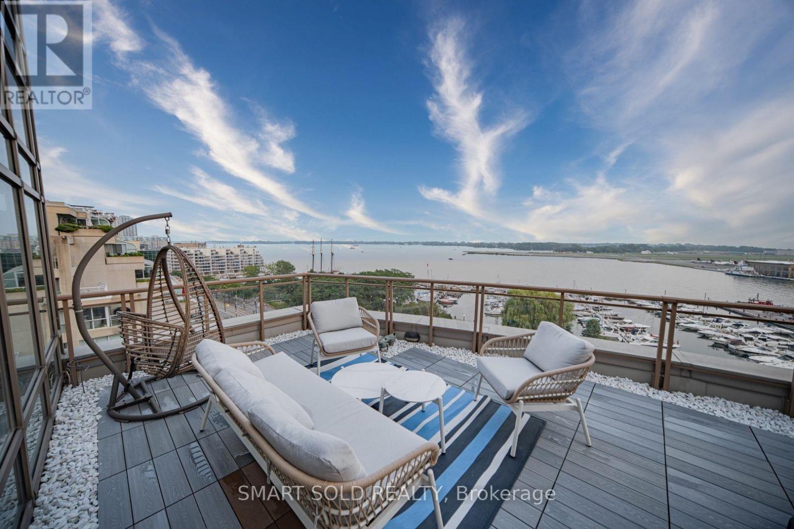 Ph01e - 500 Queens Quay W Property Photo 6