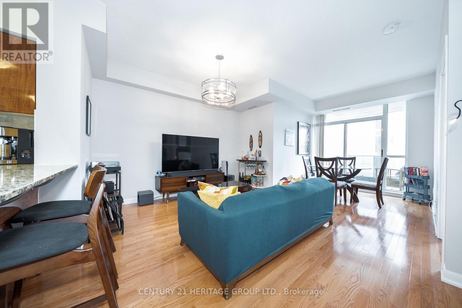 306 - 5791 Yonge Street Property Photo 3
