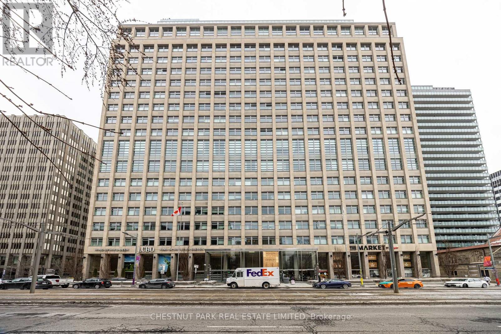 416 - 111 St Clair Avenue W Property Photo 1