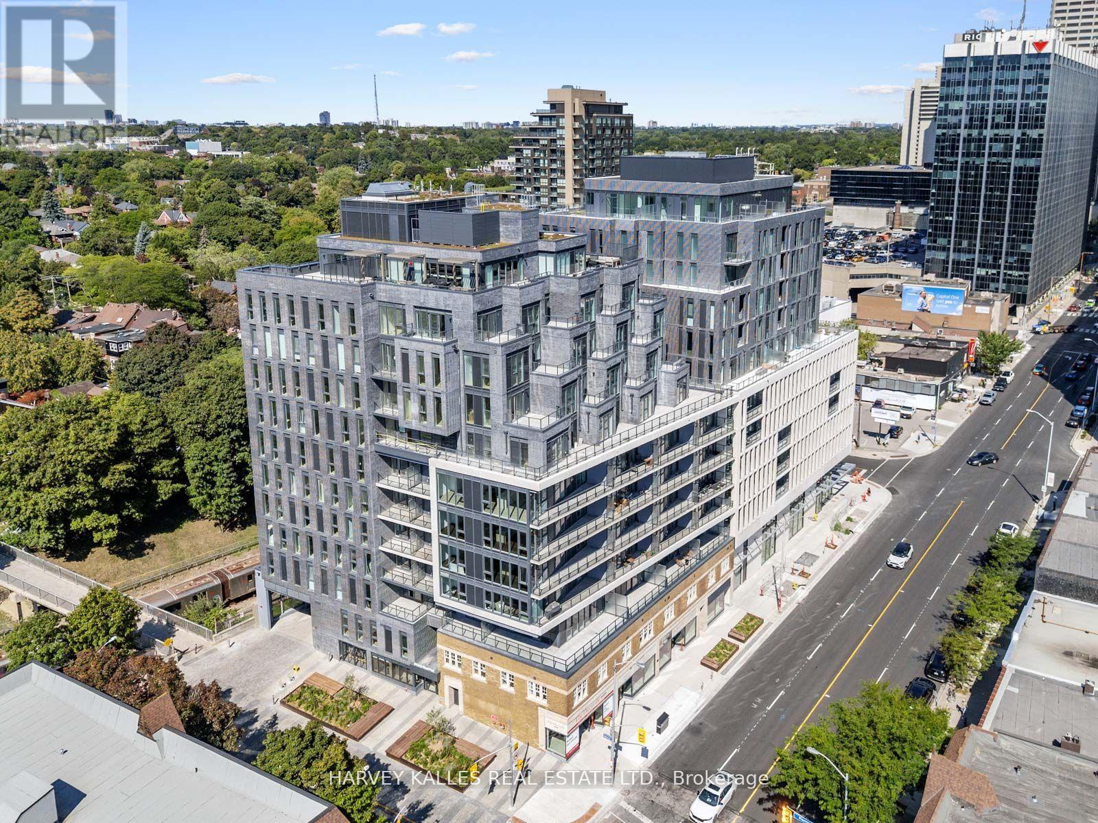 610 - 8 MANOR ROAD W