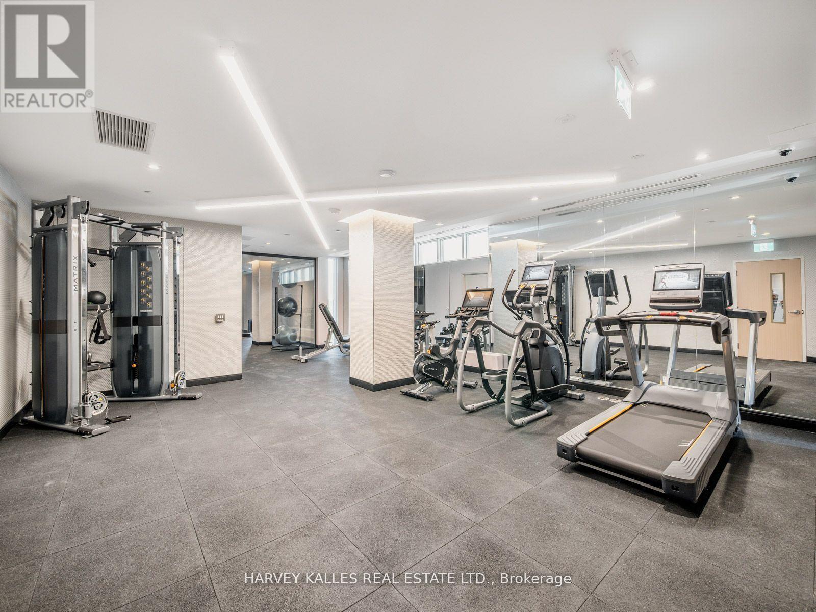 610 - 8 Manor Road W Property Photo 28