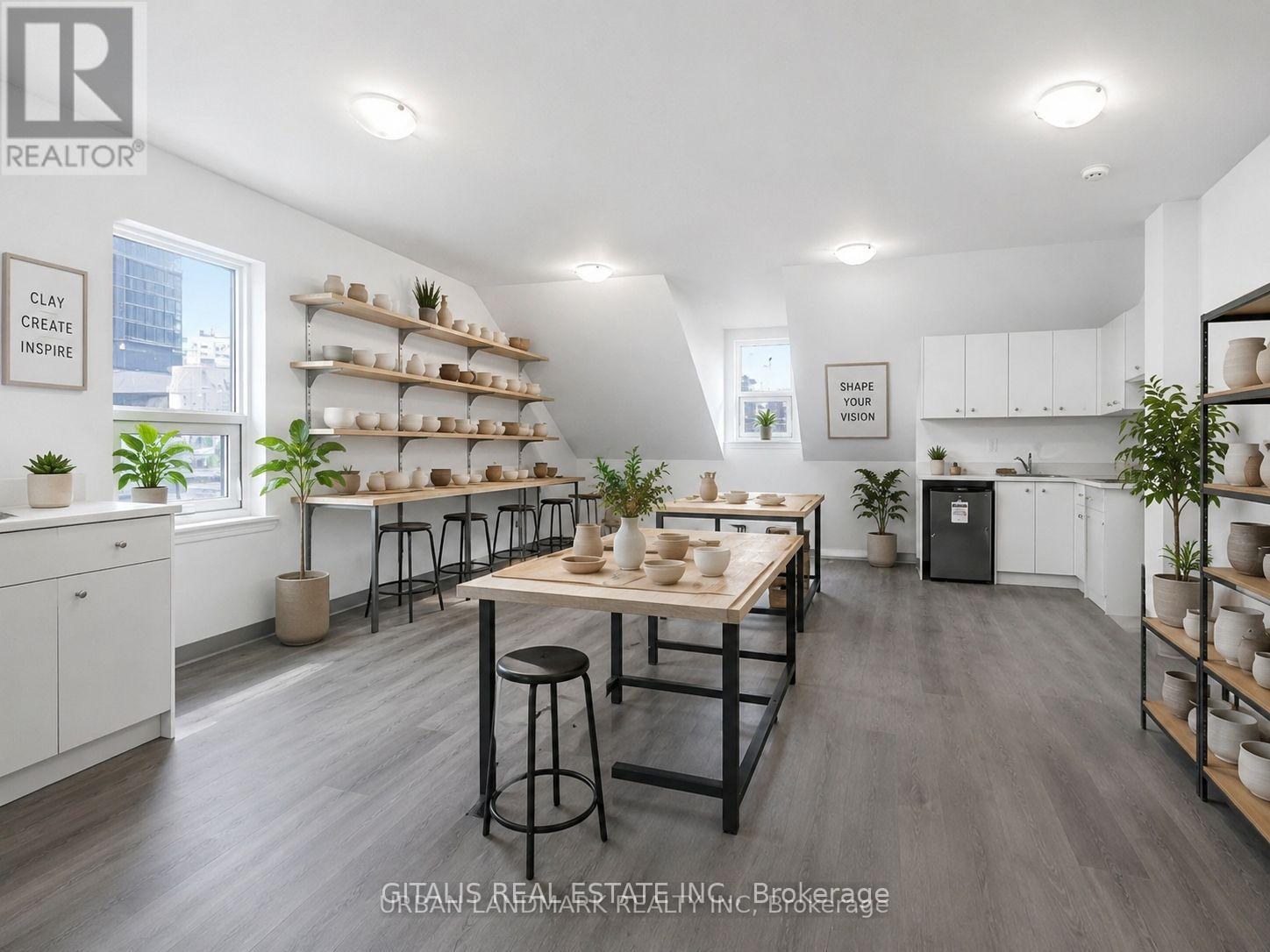 300 - 568 YONGE STREET Property Photo 1