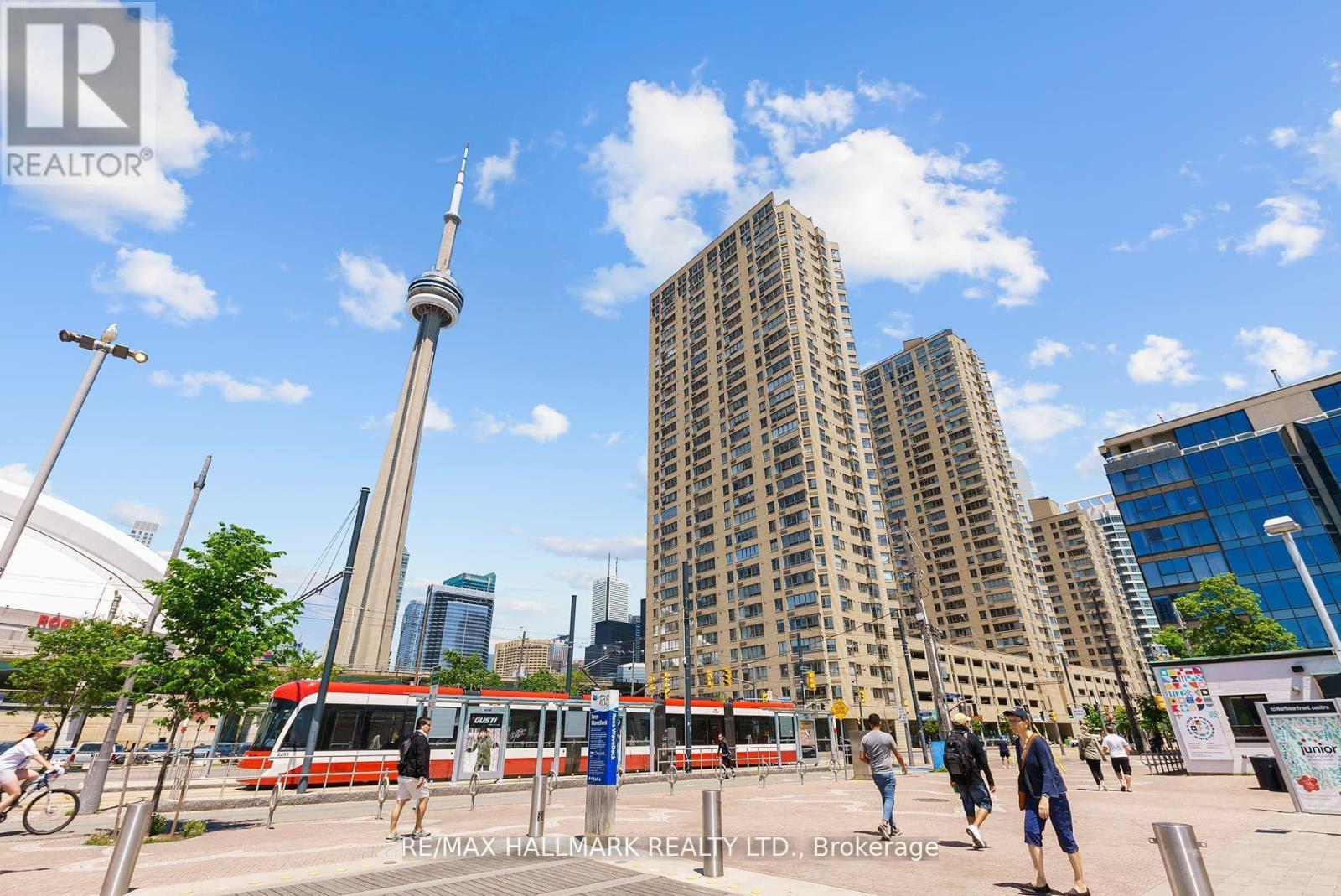 2903 - 270 QUEENS QUAY W