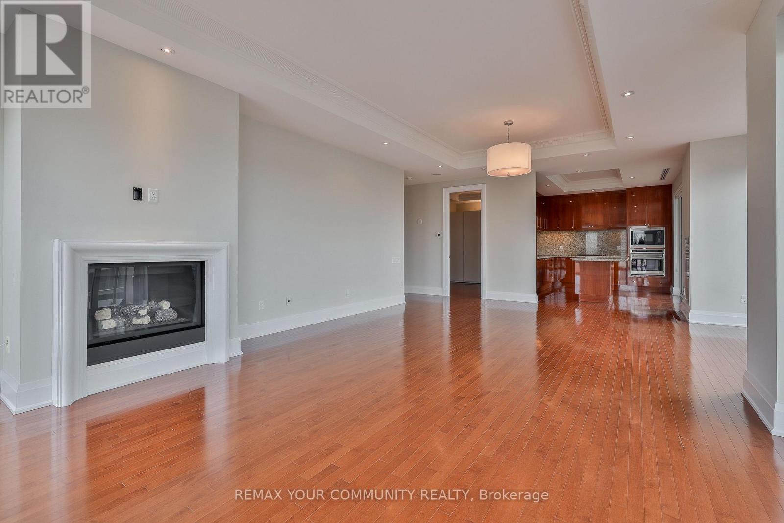 802 - 80 Yorkville Avenue Property Photo 1