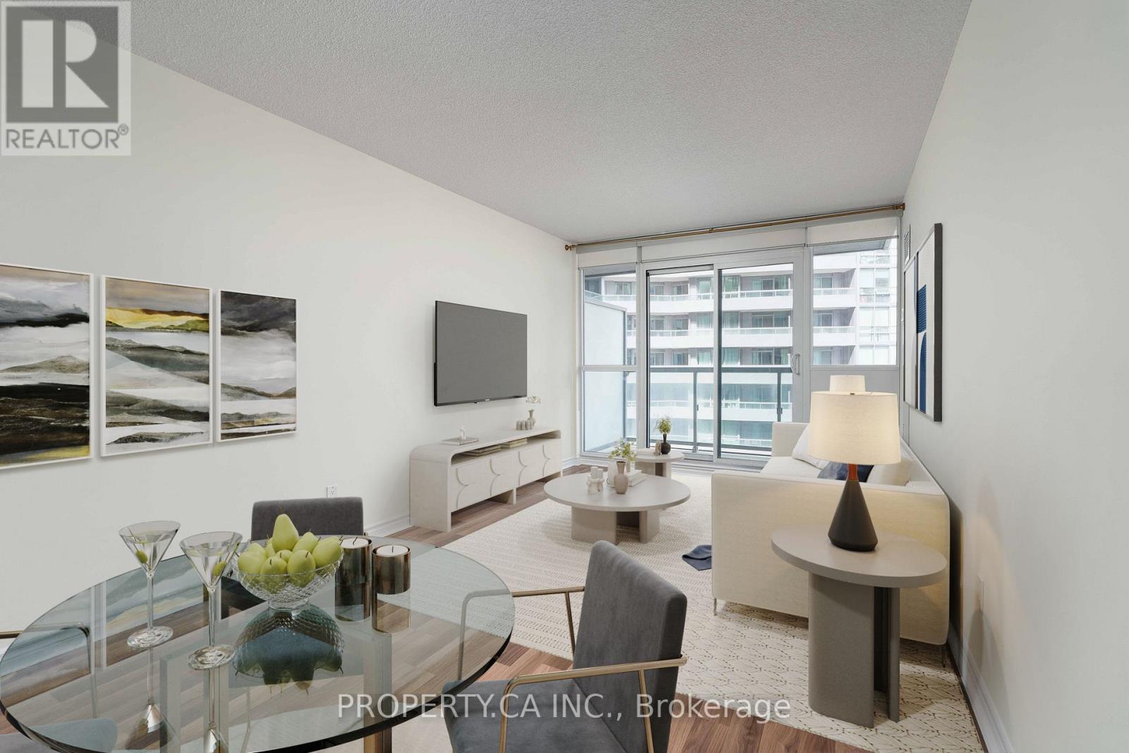 803 - 25 Lower Simcoe Street Property Photo 2